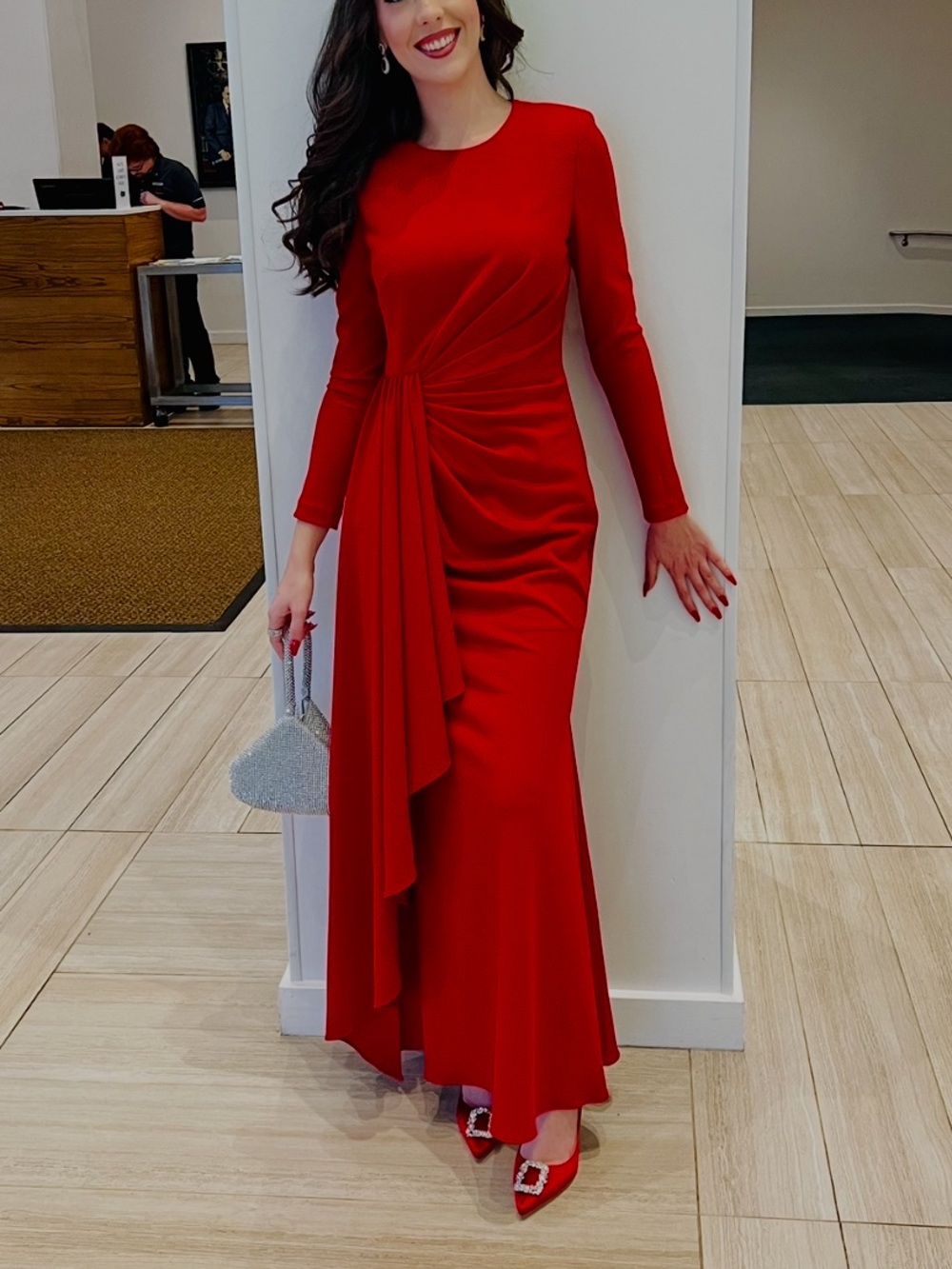 Badgley Mischka 🌹 Elegant Red Long-Sleeve Draped Evening Dress